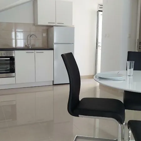 Apartman Dalmatino * Sutivan