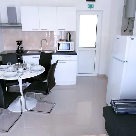 Apartman Dalmatino * Sutivan